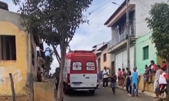 Mulher é morta a facadas dentro de casa no sudoeste da Bahia; principal suspeito é ex-companheiro da vítima