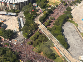'Hoje 'cê' pode me esquecer, é carnaval no Brasil': como verso colou nas redes e marcou a festa no Brasil em 2026